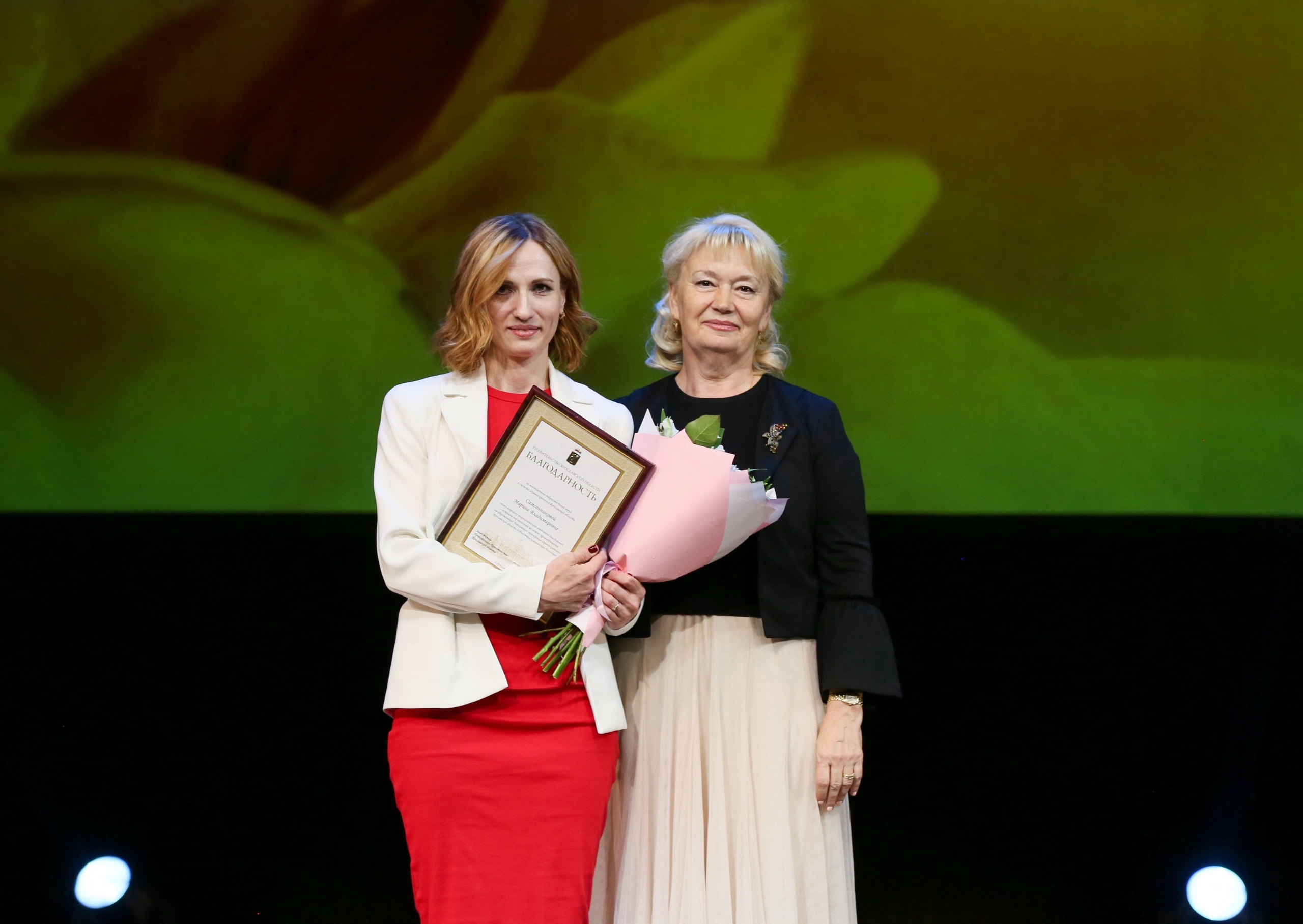 В честь профессионального праздника, хочется отметить врачей ЯОКБ, которых чествовали накануне в Миллениуме.