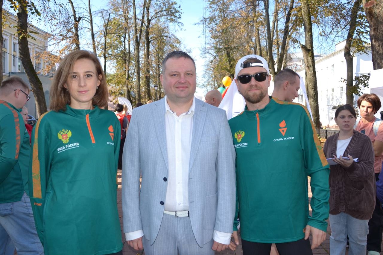 Ярославская область сегодня приняла всероссийскую эстафету «Огонь жизни». К акции присоединились и врачи Ярославской областной клинической больницы. Ярославская область сегодня приняла всероссийскую эстафету «Огонь жизни». К акции присоединились и врачи Ярославской областной клинической больницы.