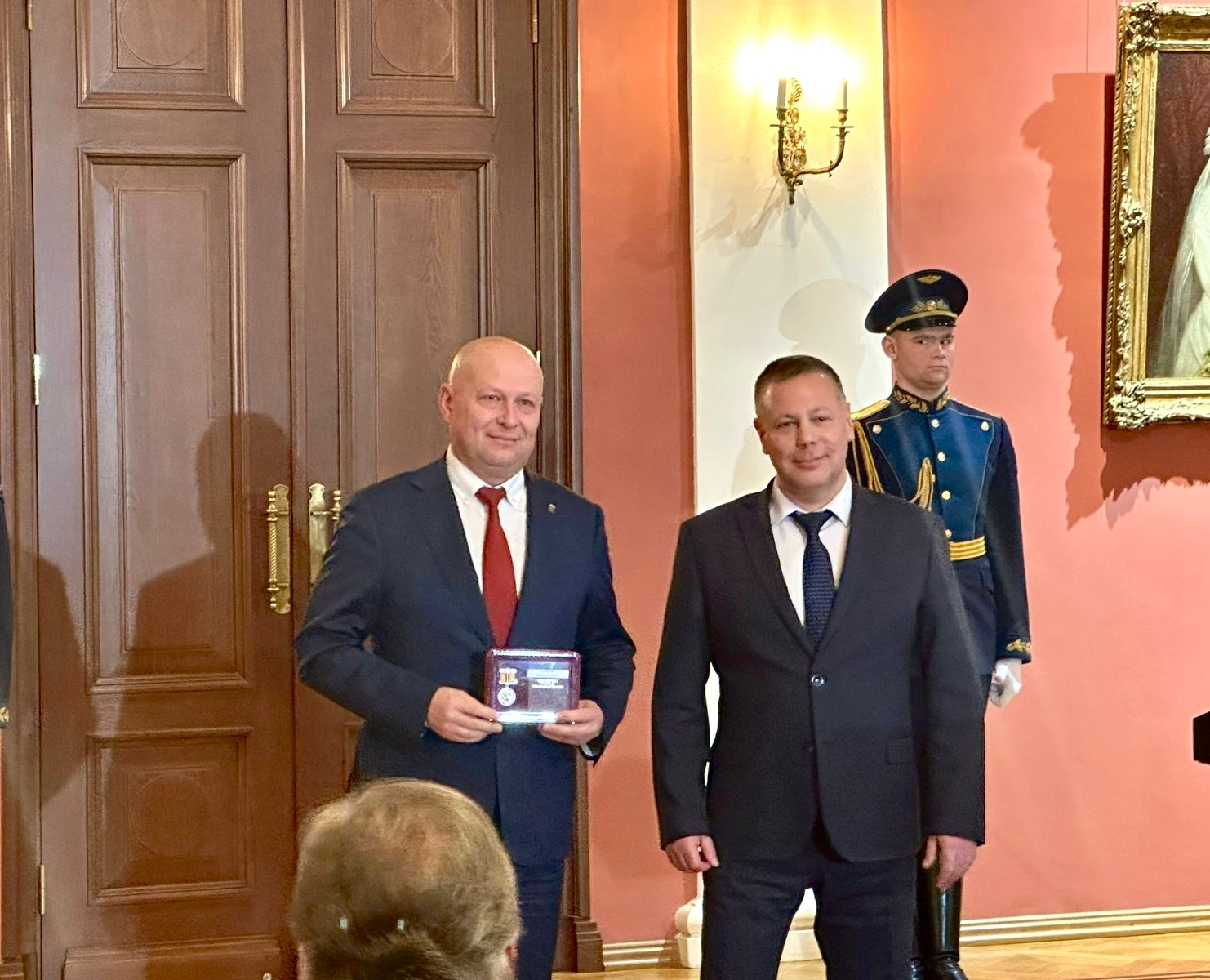 Поздравляем главного врача ЯОКБ с заслуженной наградой! Поздравляем главного врача ЯОКБ с заслуженной наградой!