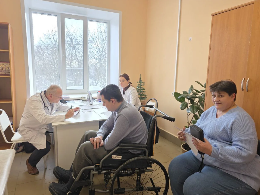 🚨 Выездная бригада врачей из структурного подразделения Ярославской областной клинической больницы – «Госпиталь ветеранов войн» приехала в  Переславль-Залесский